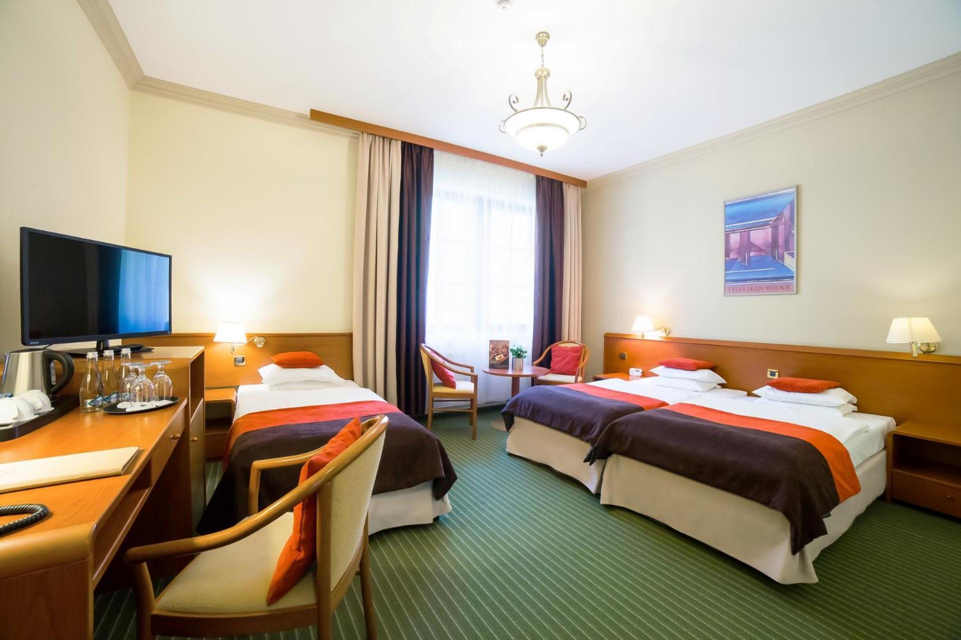 Hotel Klewinowo Conference & Spa Екстериор снимка