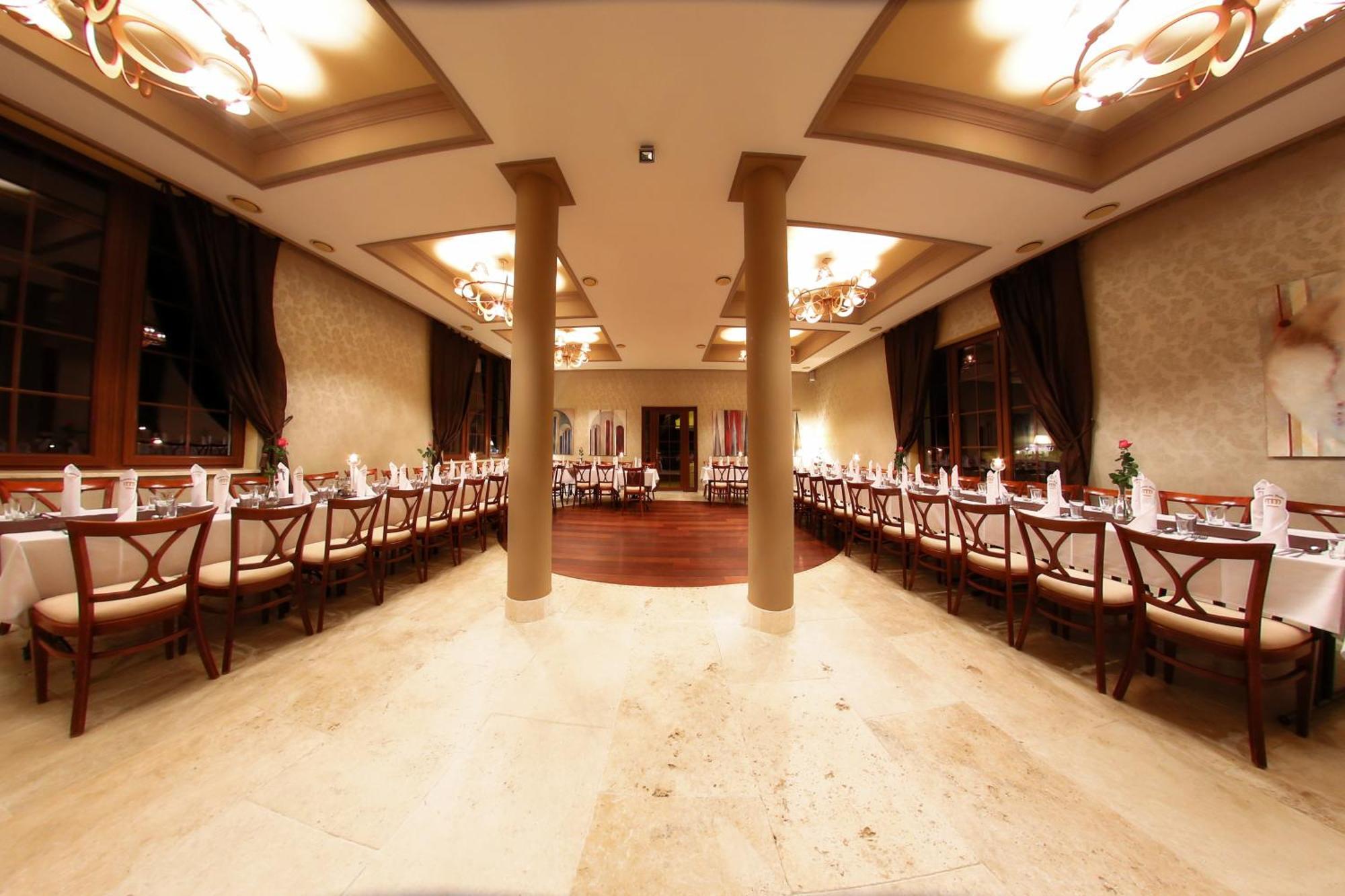 Hotel Klewinowo Conference & Spa Екстериор снимка