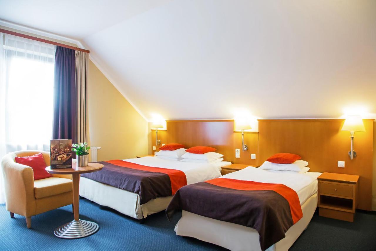 Hotel Klewinowo Conference & Spa Екстериор снимка