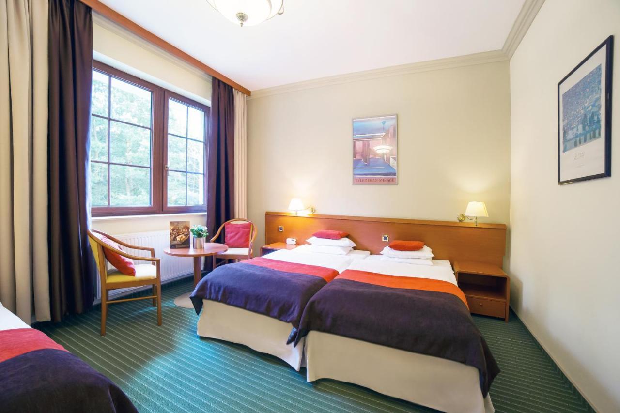 Hotel Klewinowo Conference & Spa Екстериор снимка
